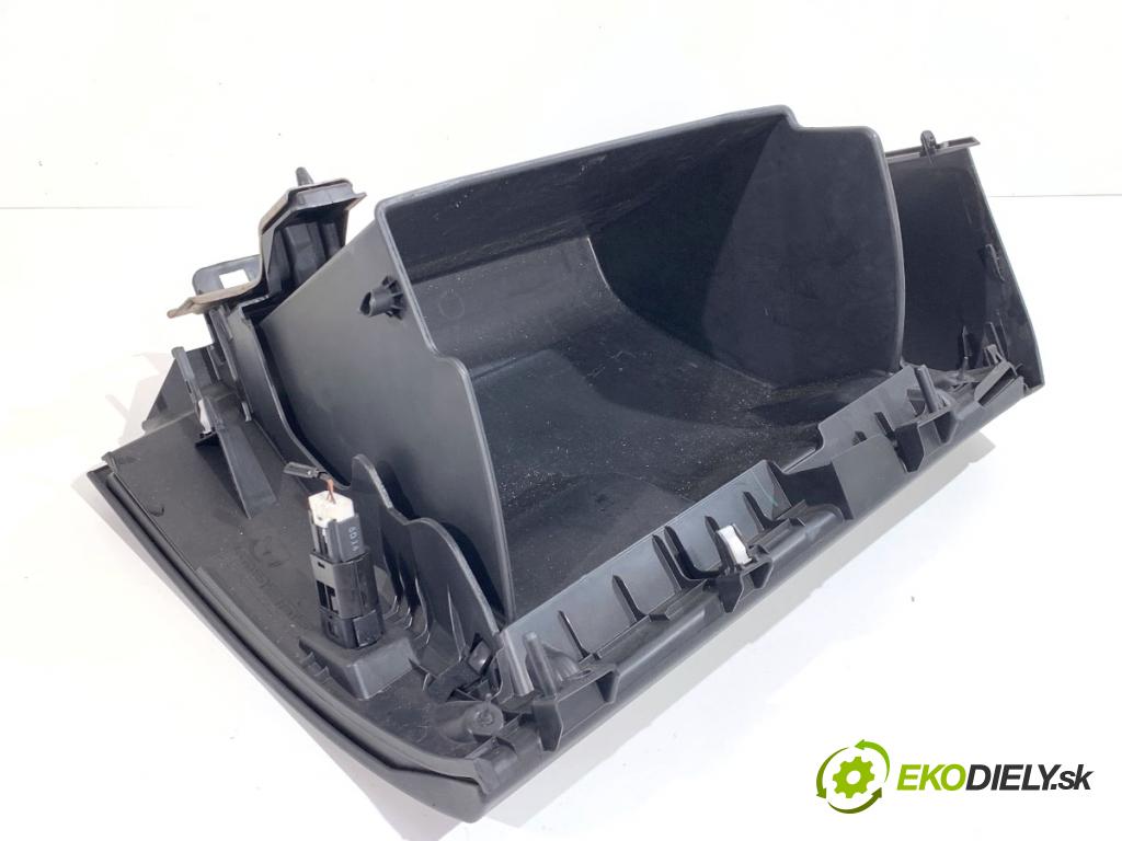 MAZDA 3 BM sedan 2016 88 kW 2.0 1998 Priehradka, kastlík spolujazdca BJS7-64261 (Priehradka (kastlík))