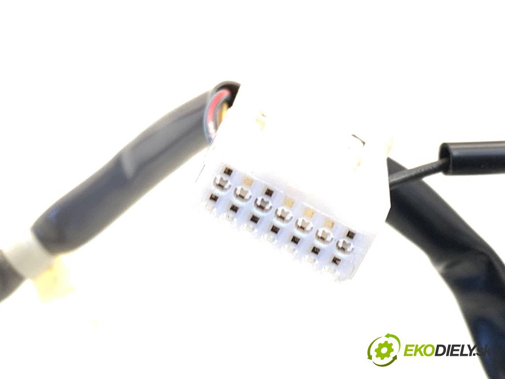 MAZDA 3 BM sedan 2016 88 kW 2.0 1998 SPÍNAČE: volantu