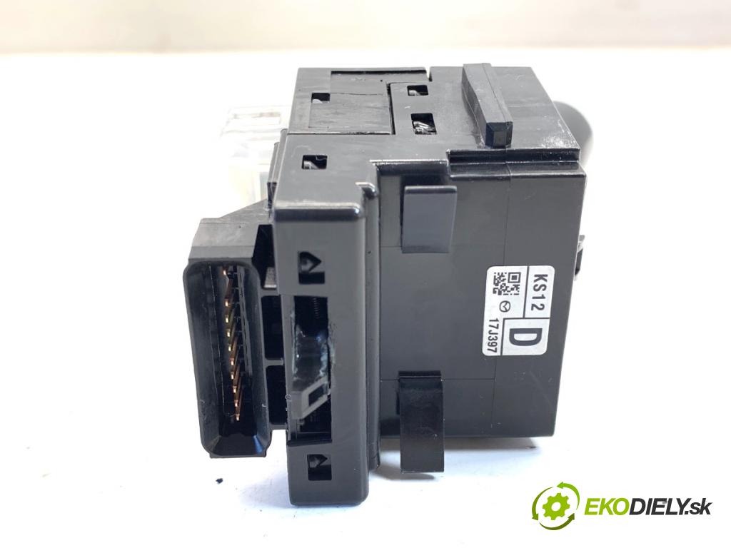 MAZDA 3 BM sedan 2016 88 kW 2.0 1998 Prepínač smeroviek 17J397 (Prepínacie páčky pod volantom)