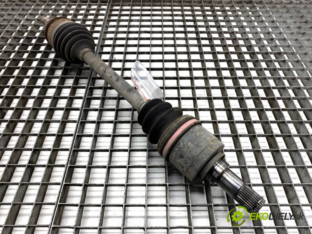 MAZDA 3 BM sedan 2016 88 kW 2.0 1998 poloos levý přední část