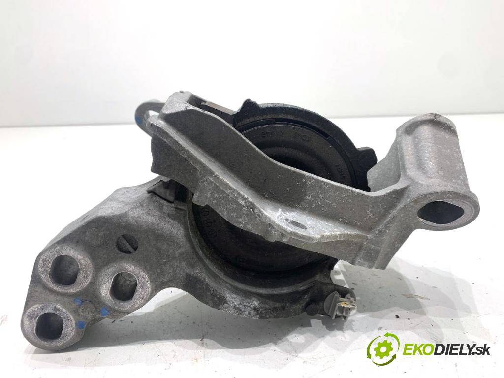 MAZDA 3 BM sedan 2016 88 kW 2.0 1998 AirBag Motor pravy 