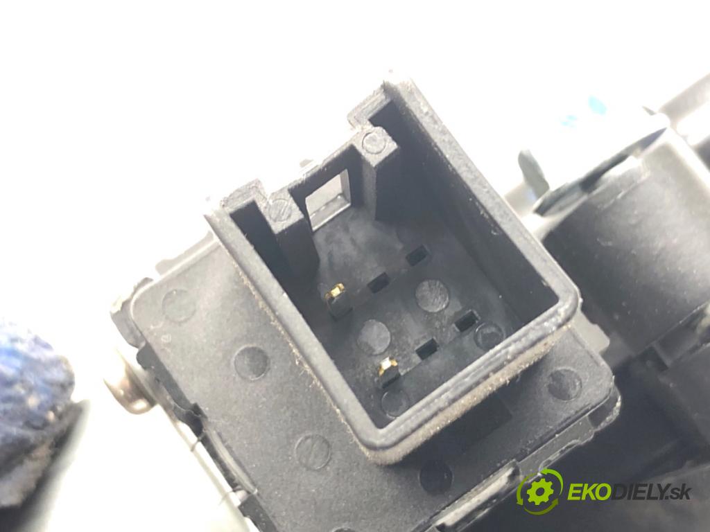 MAZDA 3 BM sedan 2016 88 kW 2.0 1998 Mechanizmus okna pravy zad BHN95858X