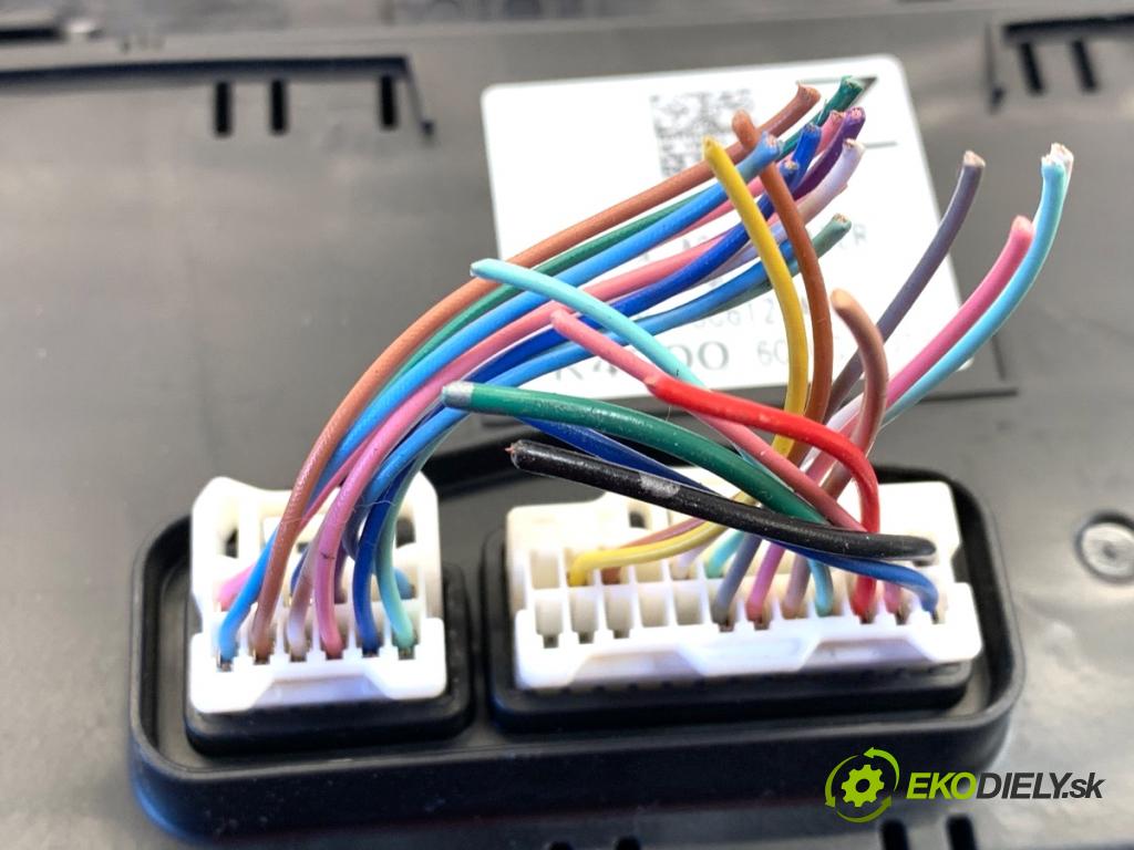 MAZDA 3 BM sedan 2016 88 kW 2.0 1998 Panel ovládania kúrenia  (Prepínacie páčky pod volantom)