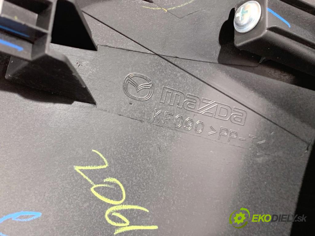 MAZDA 3 BM sedan 2016 88 kW 2.0 1998 lišty kryt BJS755421 BJS755256 (Lišta)