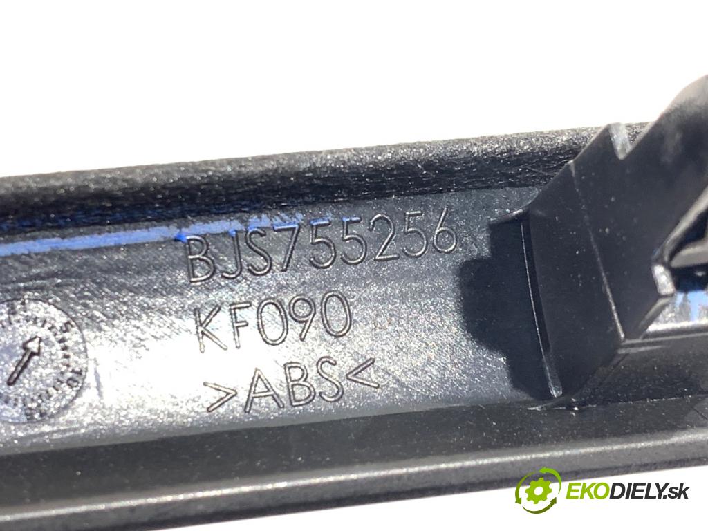 MAZDA 3 BM sedan 2016 88 kW 2.0 1998 lišty kryt BJS755421 BJS755256 (Lišta)