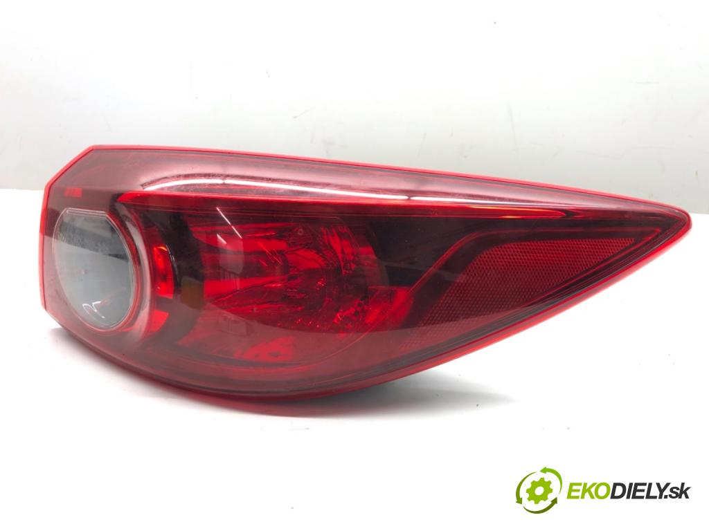 MAZDA 3 BM sedan 2016 88 kW 2.0 1998 Svetlo pravy zad