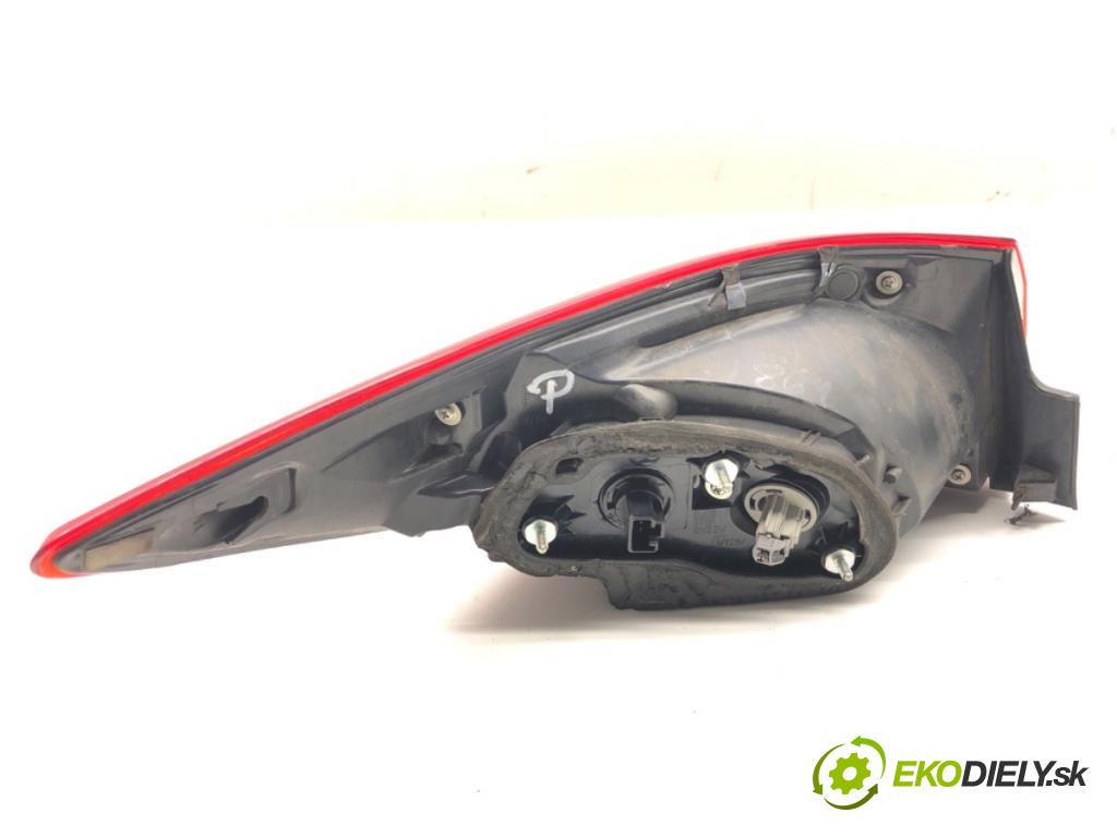 MAZDA 3 BM sedan 2016 88 kW 2.0 1998 Svetlo pravy zad