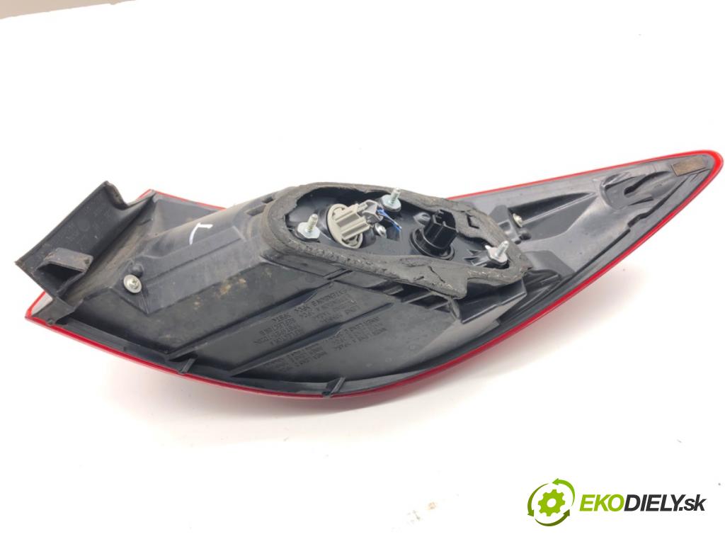 MAZDA 3 BM sedan 2016 88 kW 2.0 1998 Svetlo ľavy zad