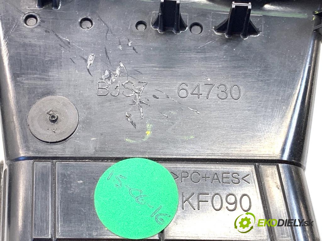 MAZDA 3 BM sedan 2016 88 kW 2.0 1998 Mriežky kúrenia predný BJS7-64730