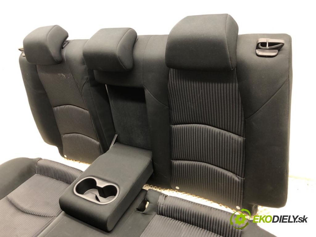 MAZDA 3 BM sedan 2016 88 kW 2.0 1998 Sedadlo druhý rad