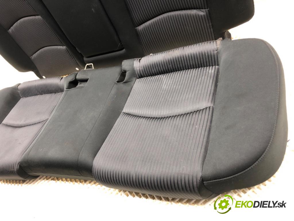 MAZDA 3 BM sedan 2016 88 kW 2.0 1998 Sedadlo druhý rad