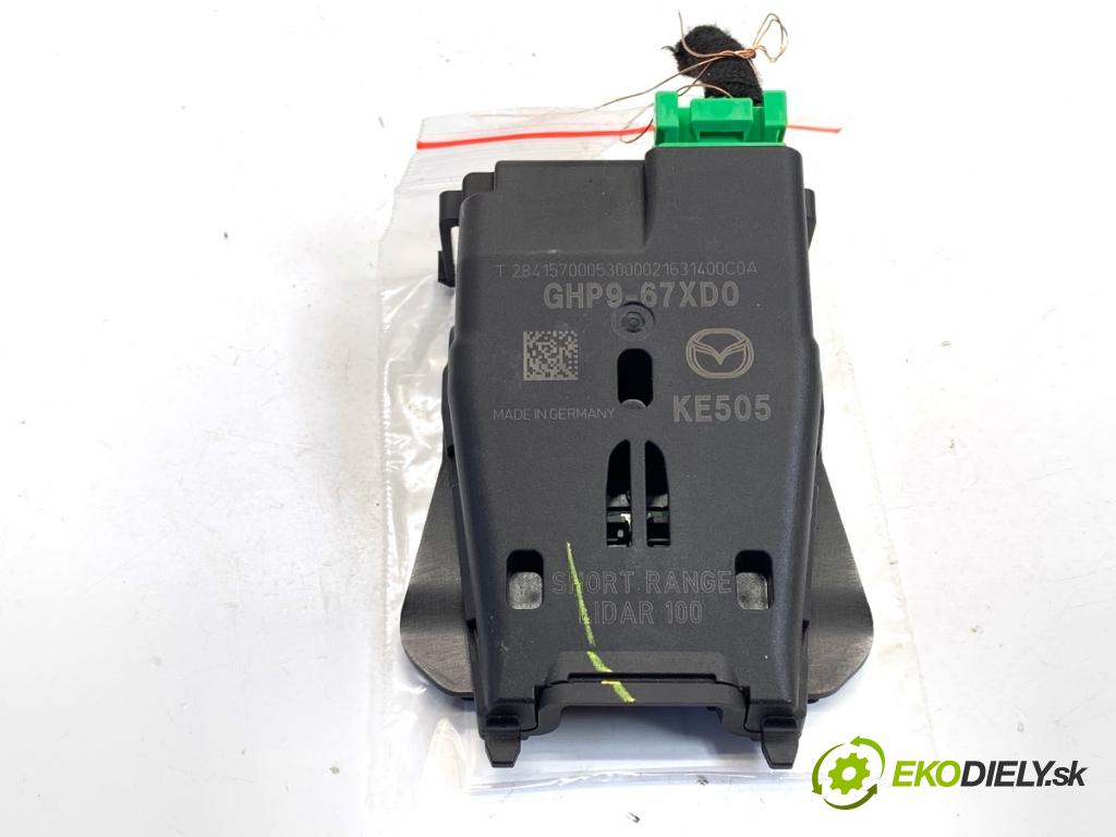 MAZDA 3 BM sedan 2016 88 kW 2.0 1998 KAMERA okna PŘEDNÍ GHP9-67XD0