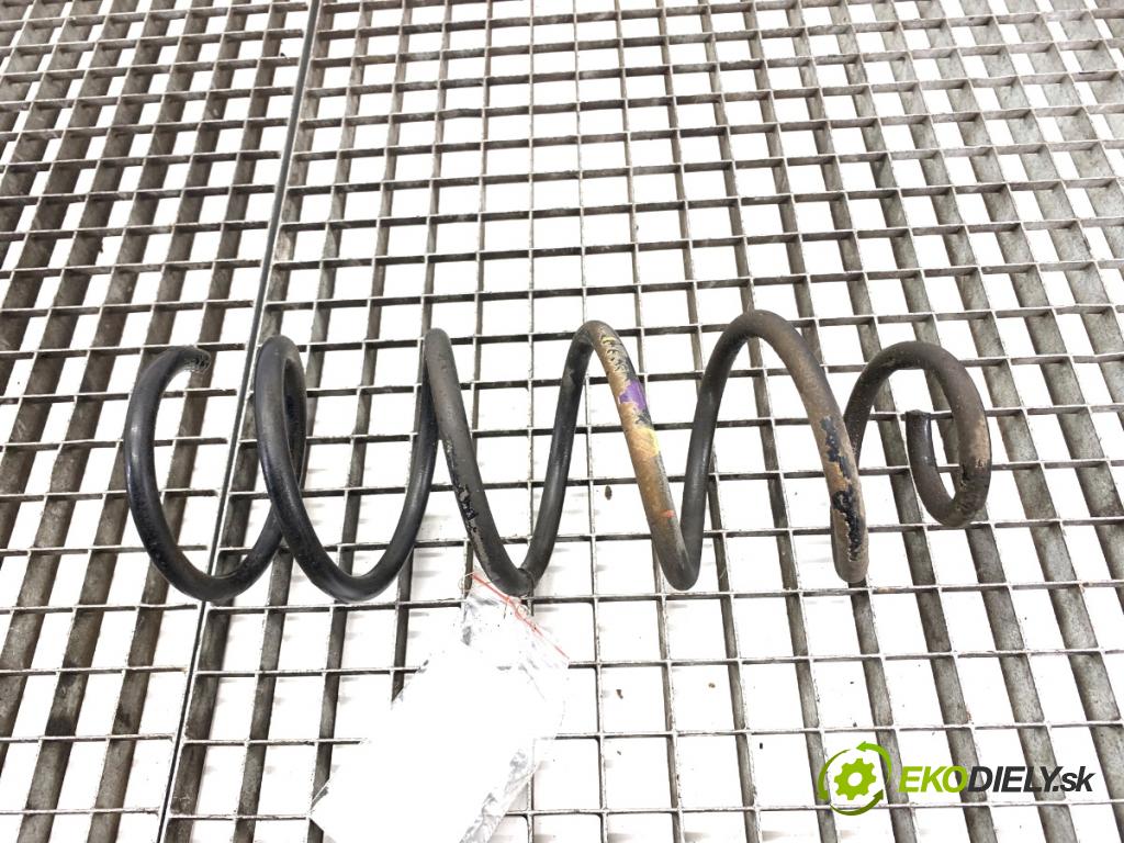 MAZDA 3 BM sedan 2016 88 kW 2.0 1998 pružina zadní část  (Klika dveří ostatní)