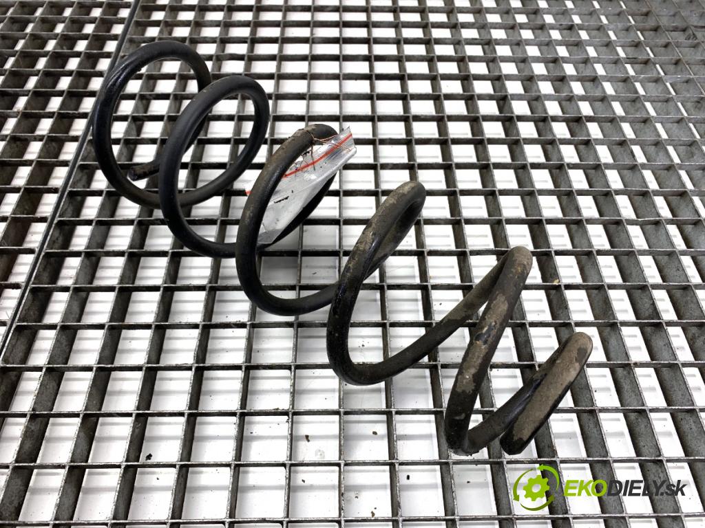 MAZDA 3 BM sedan 2016 88 kW 2.0 1998 pružina zadní část  (Klika dveří ostatní)