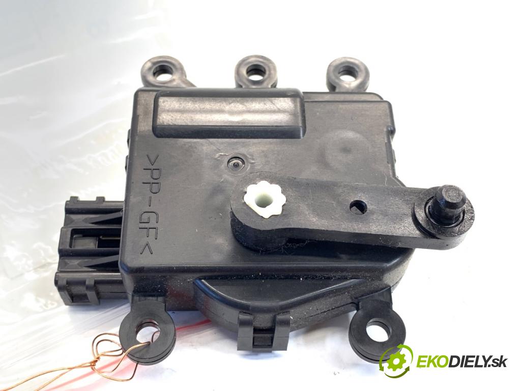 MAZDA 3 BM sedan 2016 88 kW 2.0 1998 motor topení