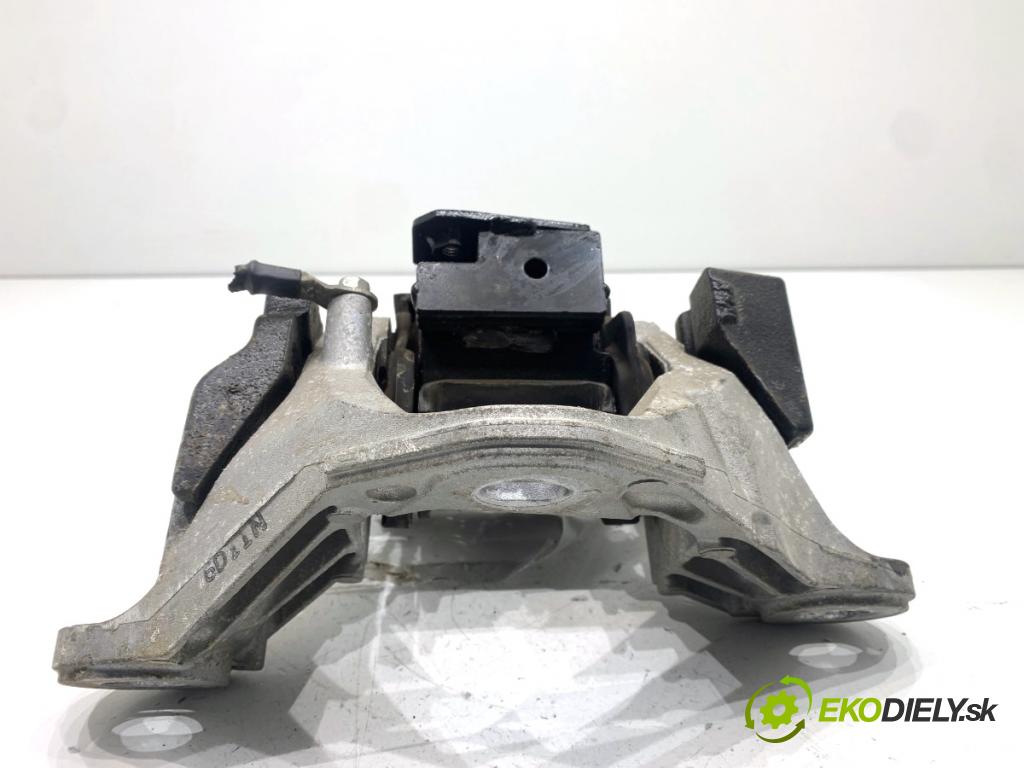 MAZDA 3 BM sedan 2016 88 kW 2.0 1998 AirBag Motor ľavy