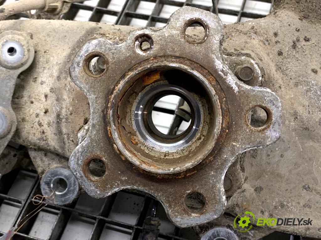 BMW G30 sedan 2022 140 kW 520 d xDrive 1995 náboj pravý přední část