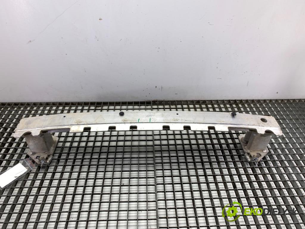 BMW G30 sedan 2022 140 kW 520 d xDrive 1995 výztuha nárazníka zadní část  (Zadní výztuha)