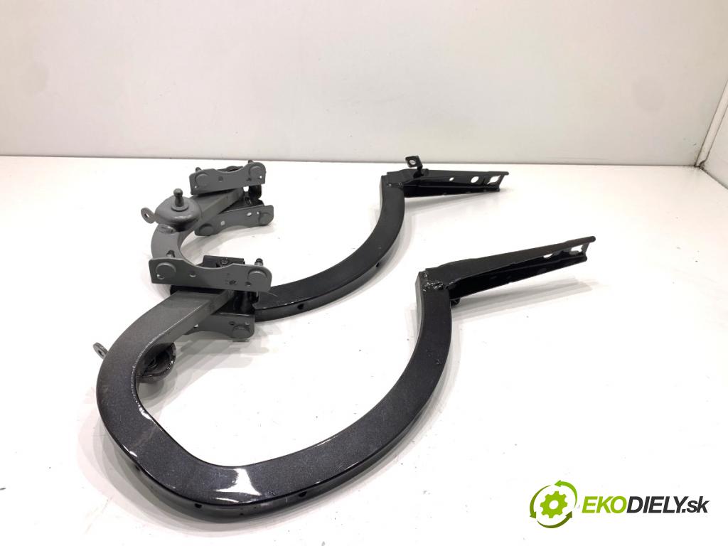 BMW G30 sedan 2022 140 kW 520 d xDrive 1995 závesky dverí zad 7366398 7366397