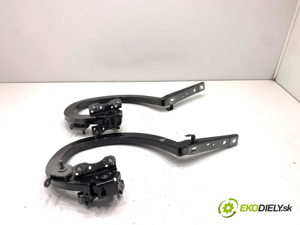 BMW G30 sedan 2022 140 kW 520 d xDrive 1995 závesky dverí zad 7366398 7366397