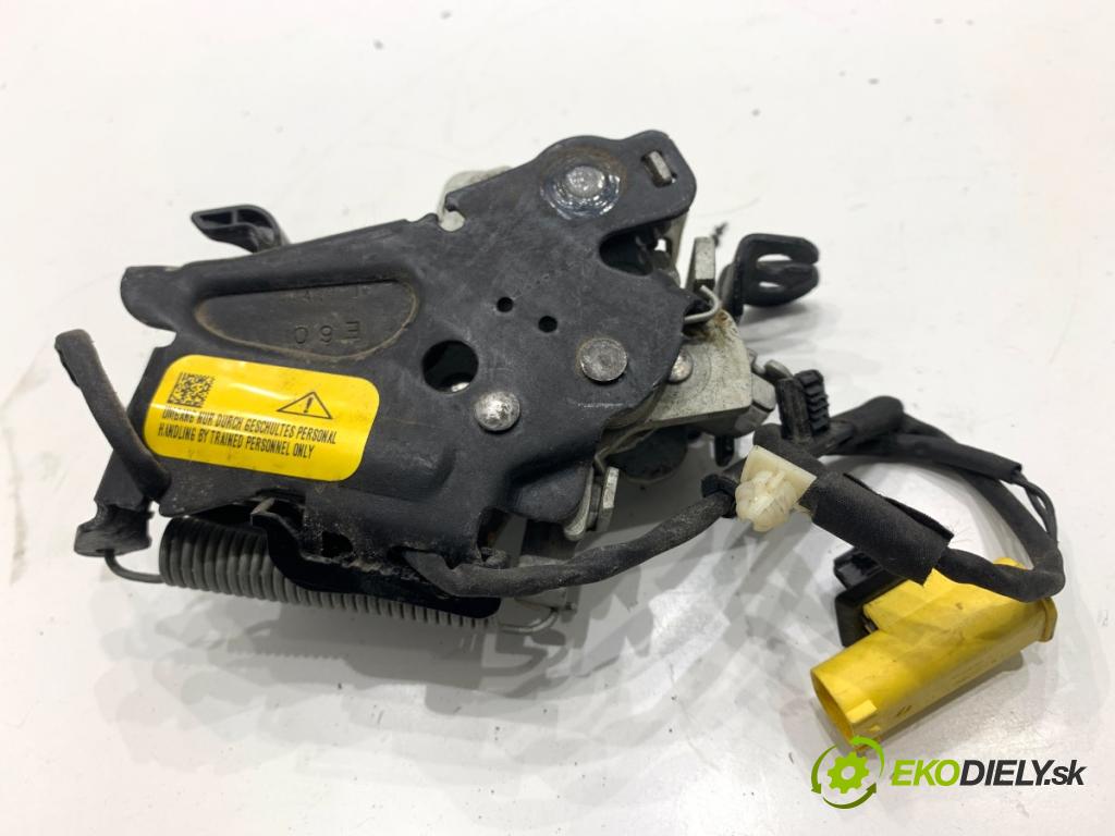 BMW G30 sedan 2022 140 kW 520 d xDrive 1995 zámok kapoty pravy 7347411