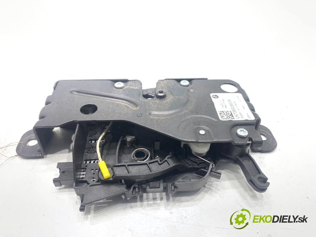 BMW G30 sedan 2022 140 kW 520 d xDrive 1995 zámok dveří zadní část 738328308