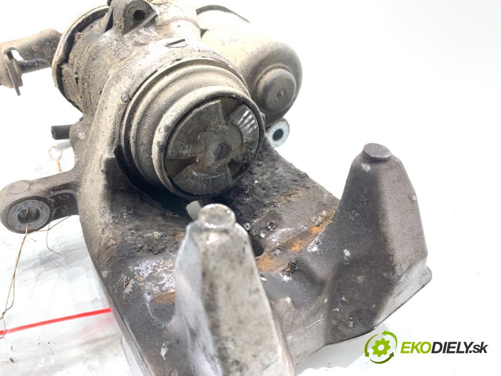 BMW G30 sedan 2022 140 kW 520 d xDrive 1995 Brzdič strmeň ľavy zad 42/20/330