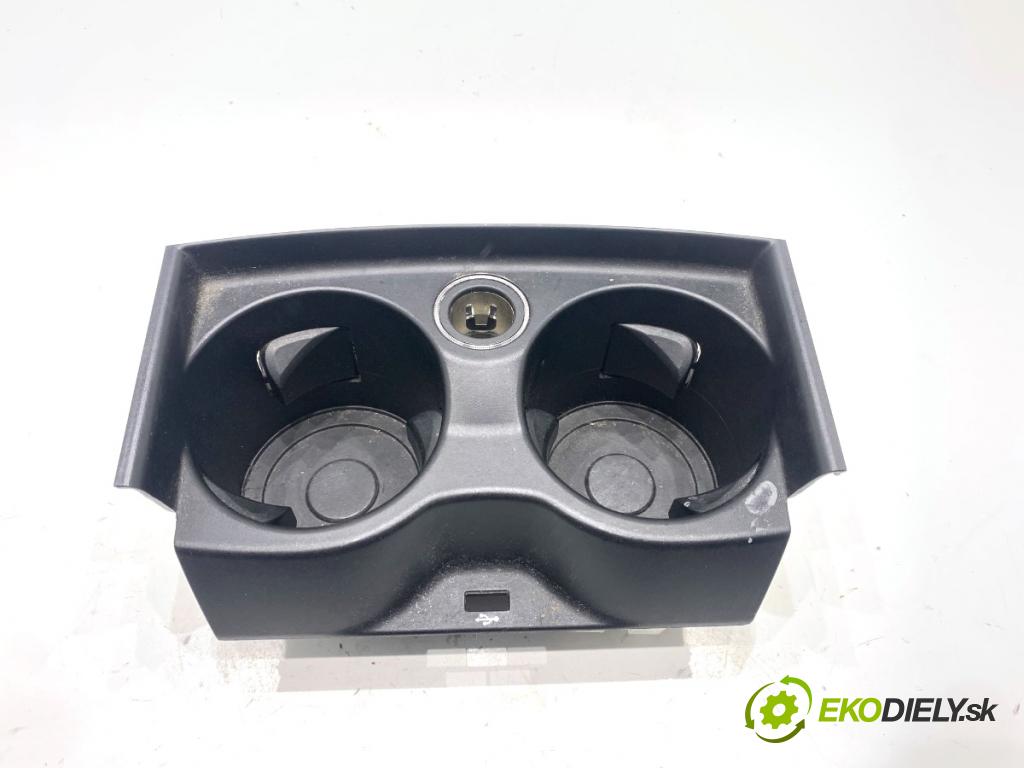 BMW G30 sedan 2022 140 kW 520 d xDrive 1995 Držiak na nápoje 6801508 (Držiak (úchyt) na nápoje)