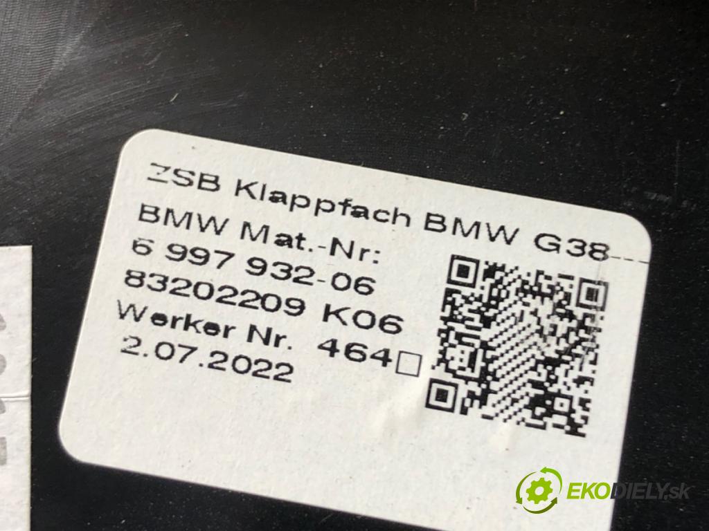 BMW G30 sedan 2022 140 kW 520 d xDrive 1995 Priehradka, kastlík volantu 6997932