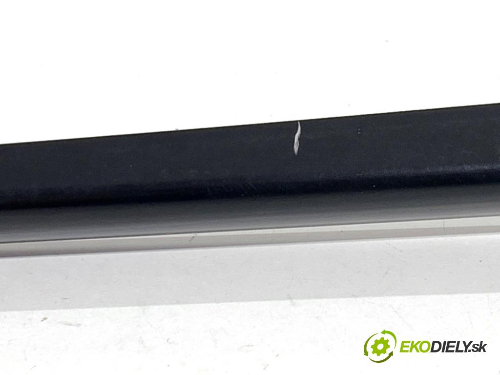 BMW G30 sedan 2022 140 kW 520 d xDrive 1995 ramena stěrače přední část