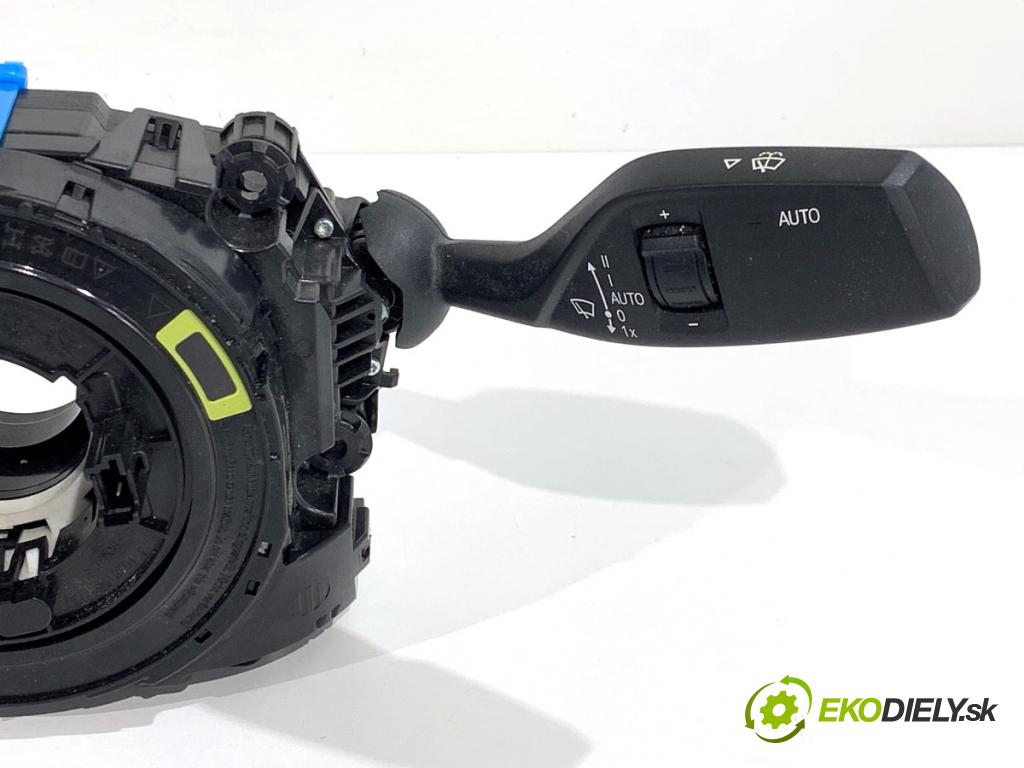 BMW G30 sedan 2022 140 kW 520 d xDrive 1995 Prepínač kombinovaný 10528797 (Prepínacie páčky pod volantom)