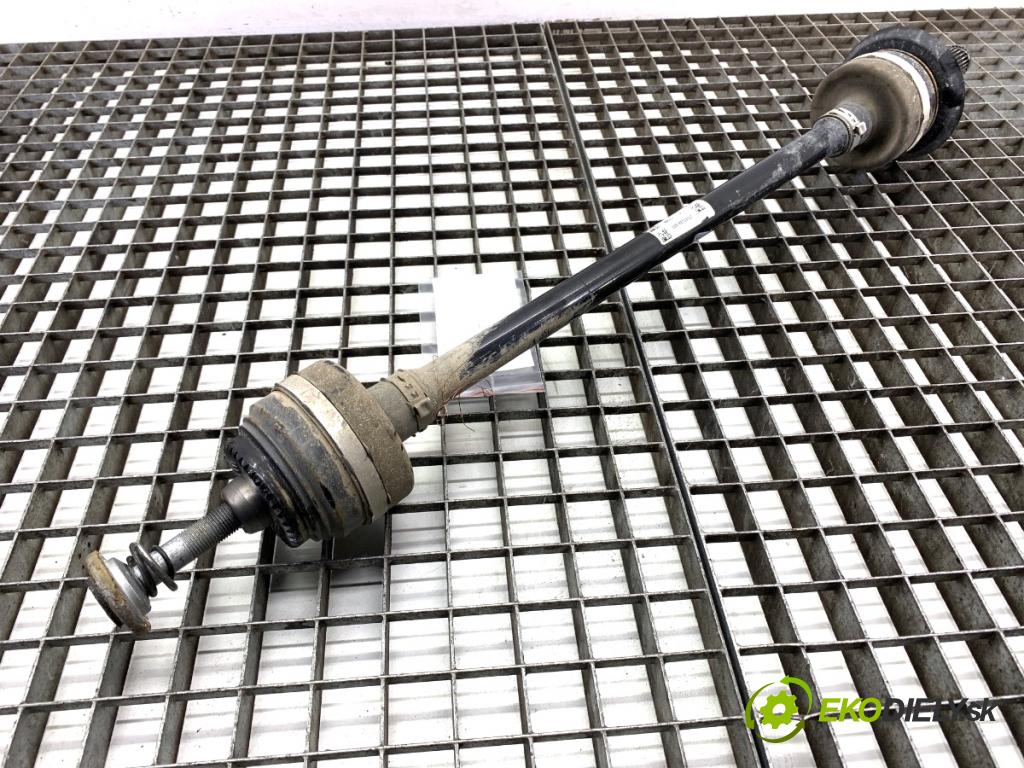 BMW G30 sedan 2022 140 kW 520 d xDrive 1995 poloos levý zadní část 8664045