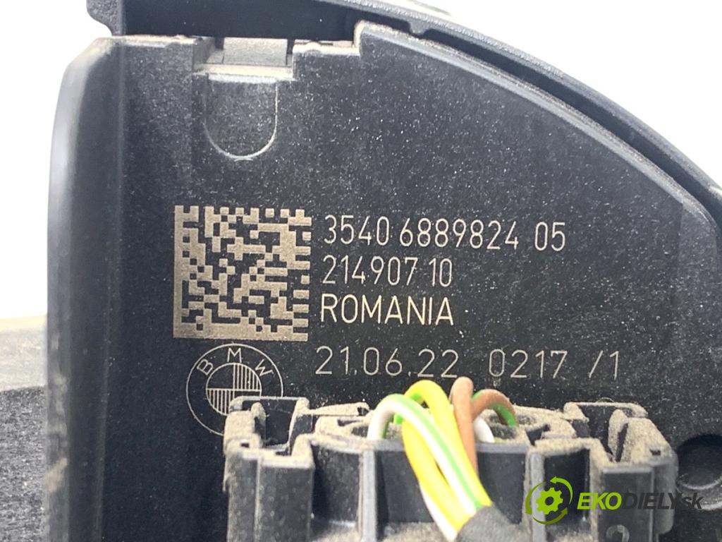 BMW G30 sedan 2022 140 kW 520 d xDrive 1995 Potenciometer plynu 6889824 (Potenciometer plynového pedálu)
