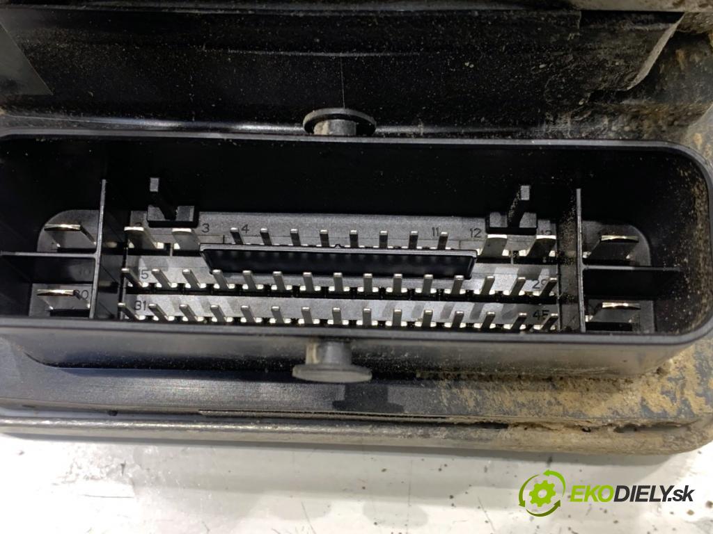 BMW G30 sedan 2022 140 kW 520 d xDrive 1995 Pumpa ABS 5A5F9F7 (Pumpa ABS)