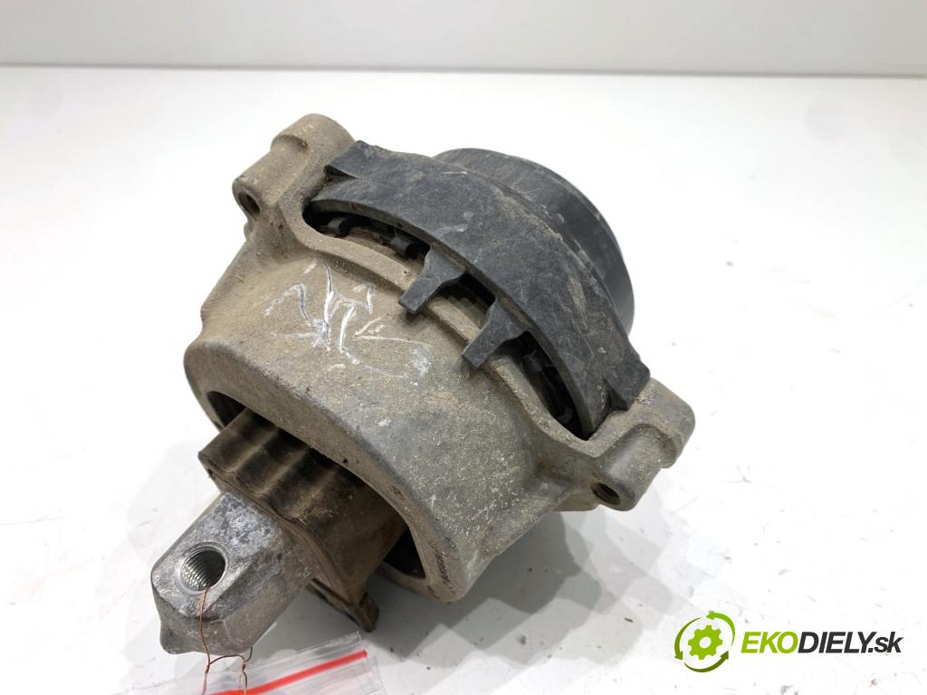 BMW G30 sedan 2022 140 kW 520 d xDrive 1995 AirBag Motor ľavy 8482772