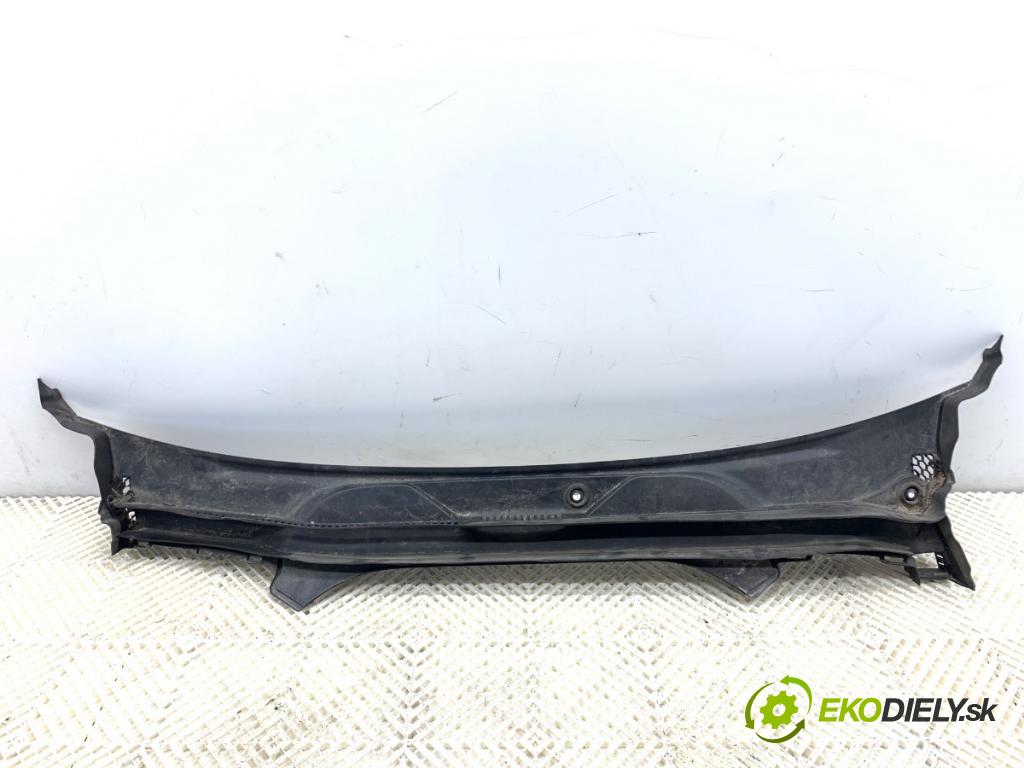 BMW G30 sedan 2022 140 kW 520 d xDrive 1995 Torpédo, plast pod čelné okno 7388714 (Torpédo (plast pod čelným sklom))