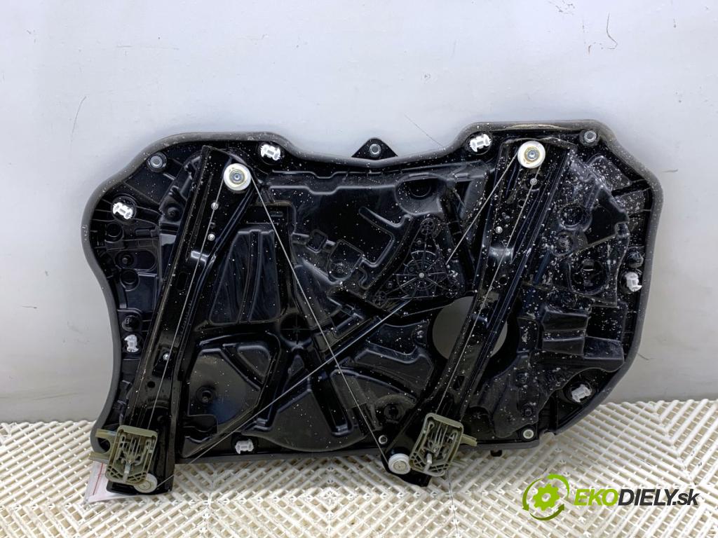 BMW G30 sedan 2022 140 kW 520 d xDrive 1995 mechanismus okna levý přední část 4A20E23