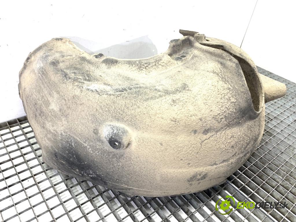 BMW G30 sedan 2022 140 kW 520 d xDrive 1995 podblatník pravý zadní část