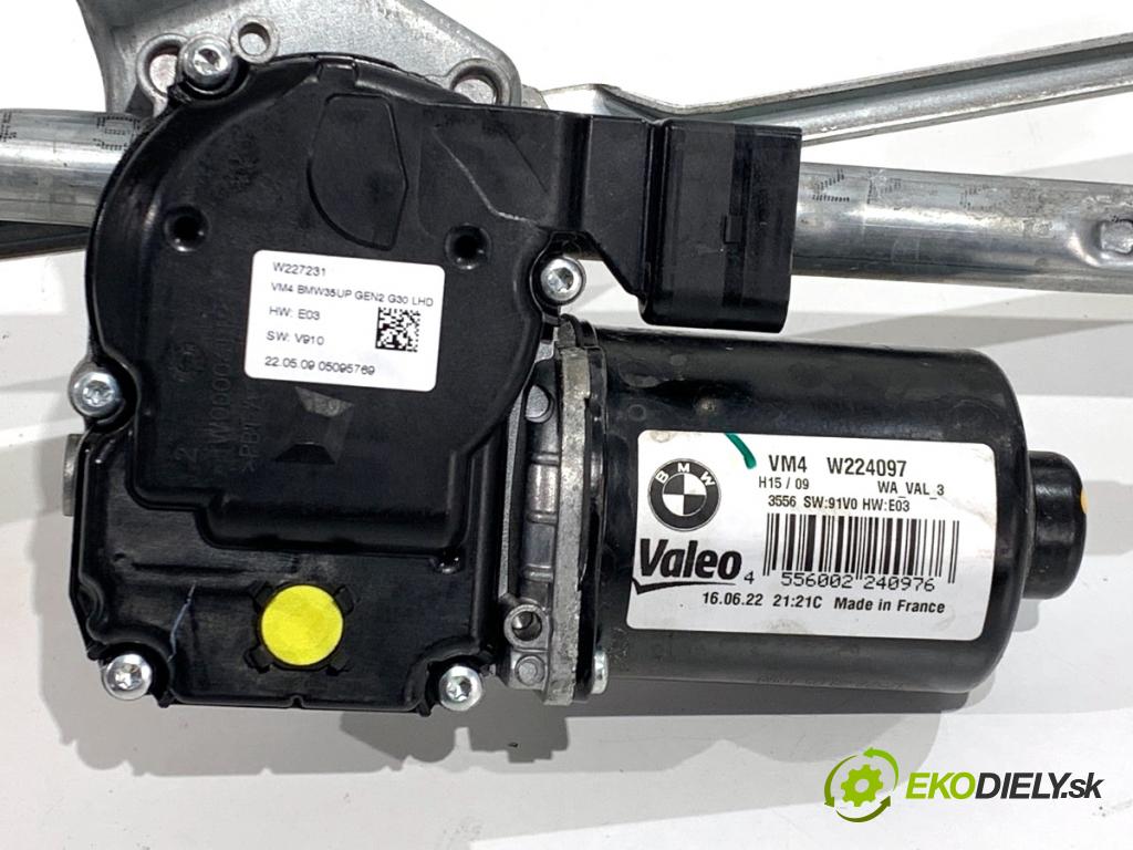 BMW G30 sedan 2022 140 kW 520 d xDrive 1995 Mechanizmus stieračov predný W224097 (Motorček stieračov predný)