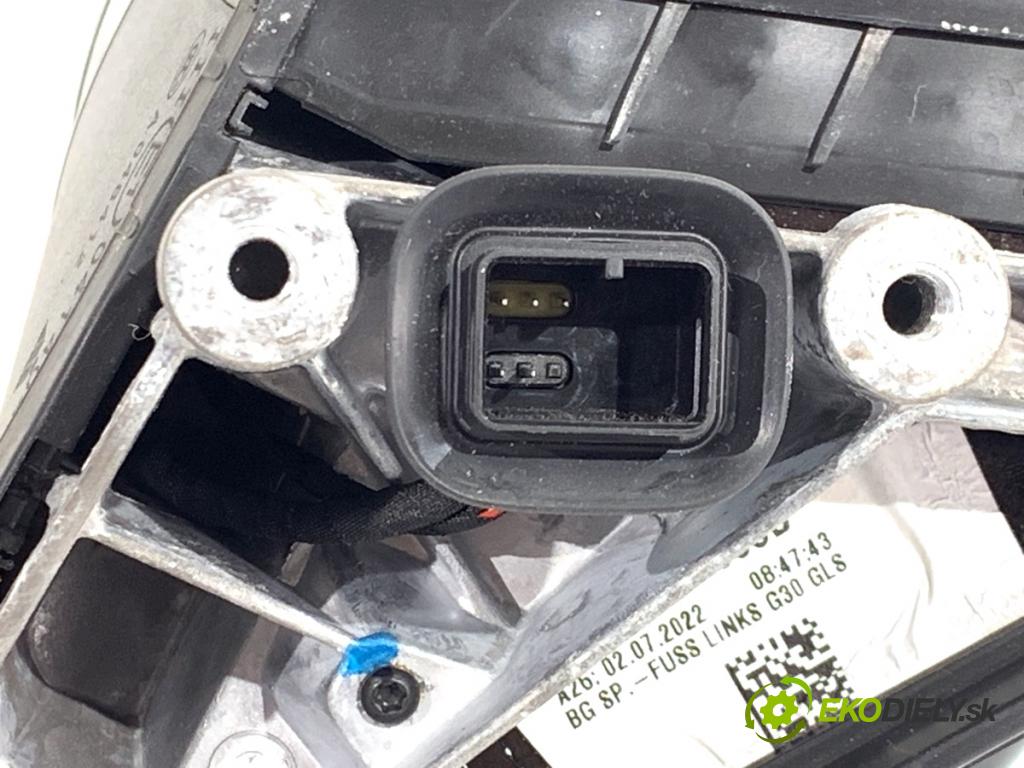 BMW G30 sedan 2022 140 kW 520 d xDrive 1995 zpětné zrcátko levý