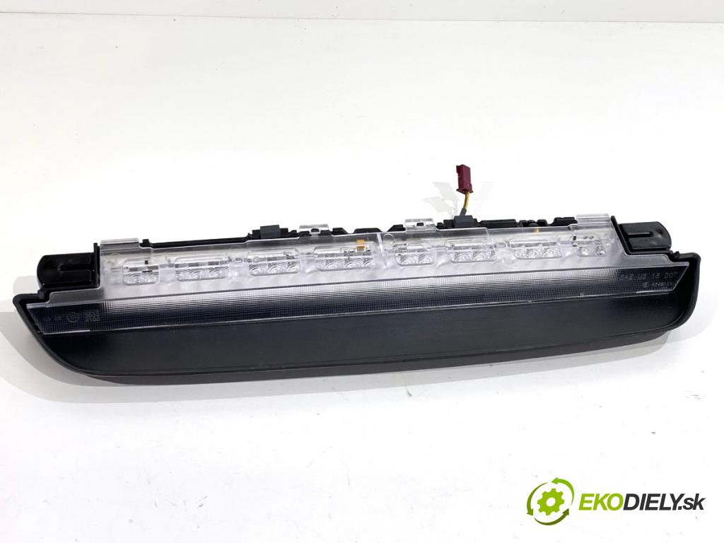 BMW G30 sedan 2022 140 kW 520 d xDrive 1995 světlo brzdových světel 7360527
