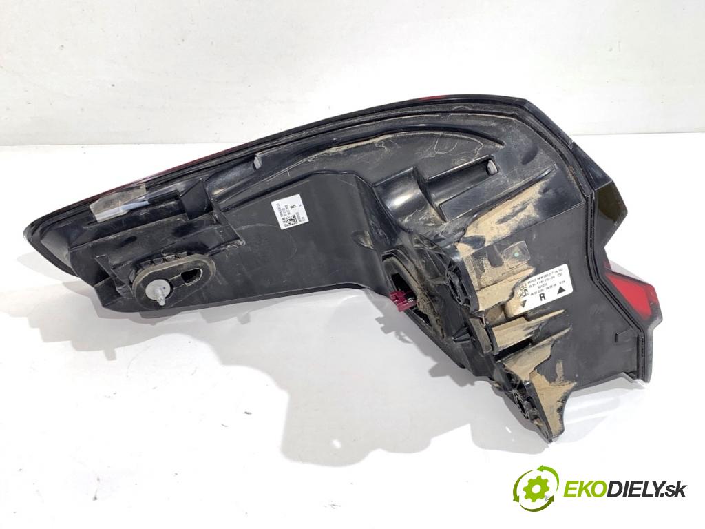 BMW G30 sedan 2022 140 kW 520 d xDrive 1995 světlo pravý zadní část 8493812
