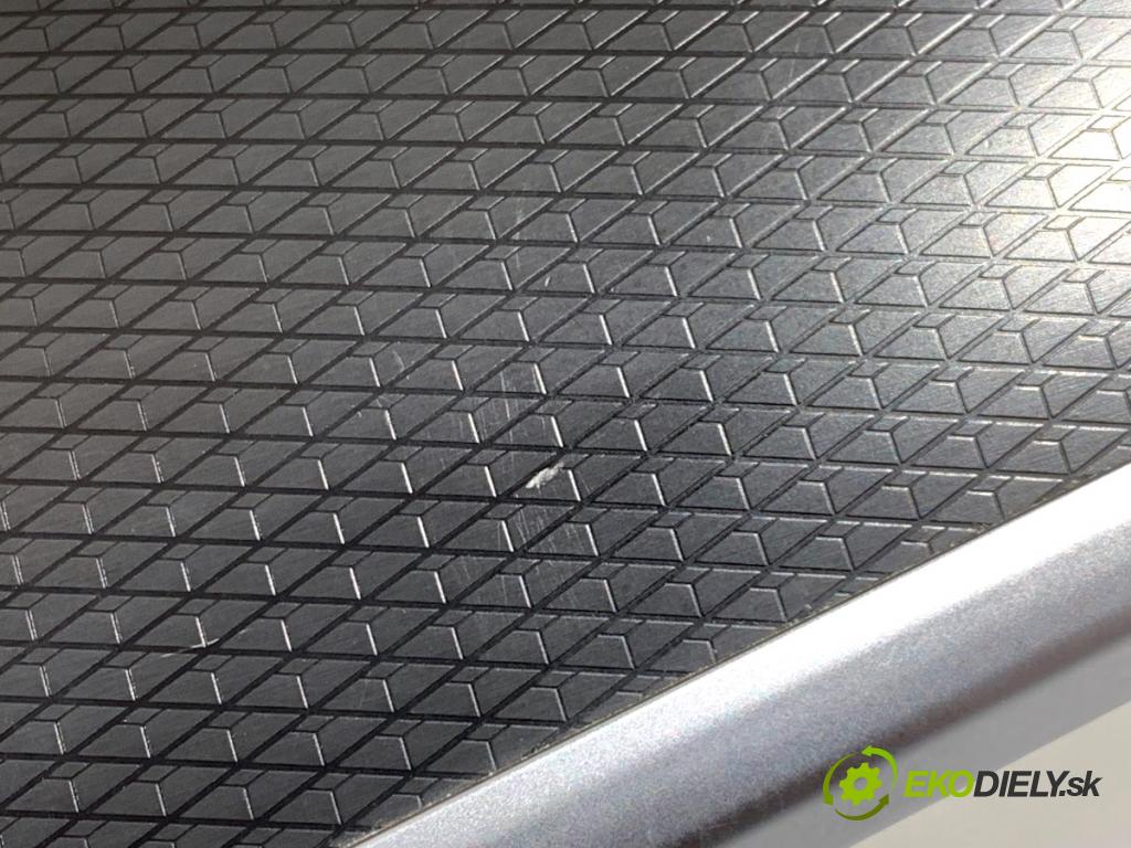 BMW G30 sedan 2022 140 kW 520 d xDrive 1995 mří topení přední část 9882257