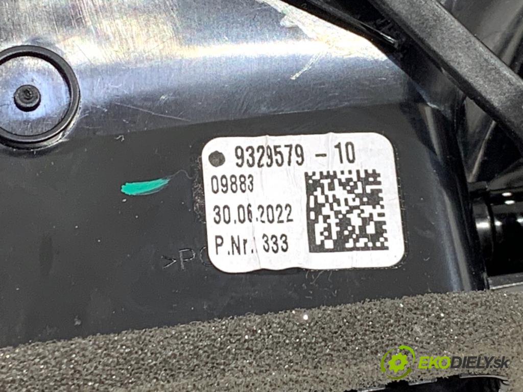 BMW G30 sedan 2022 140 kW 520 d xDrive 1995 mří topení přední část 9882257