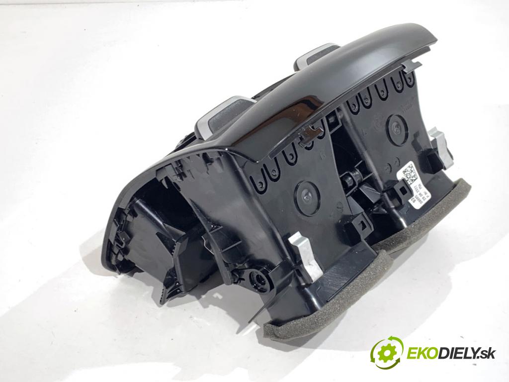 BMW G30 sedan 2022 140 kW 520 d xDrive 1995 Mriežky kúrenia zad 9330685