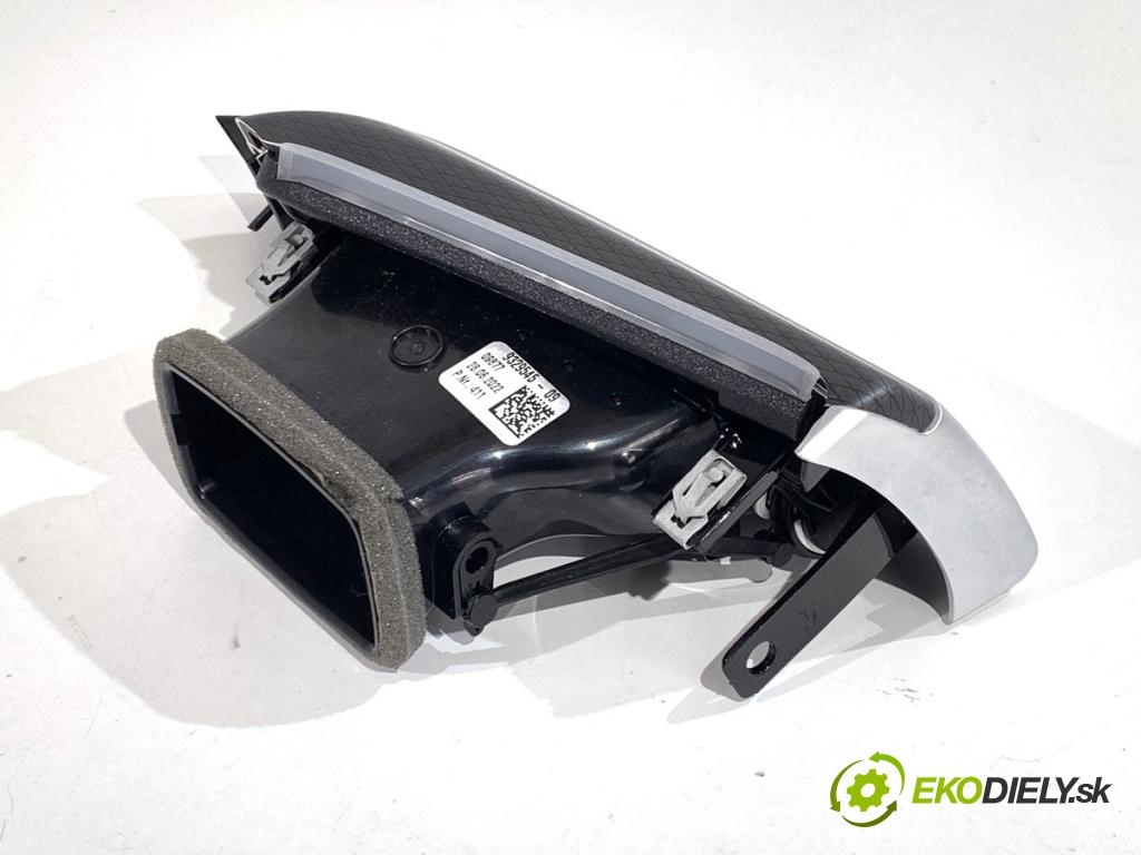 BMW G30 sedan 2022 140 kW 520 d xDrive 1995 Mriežky kúrenia ľavy predný 9329545