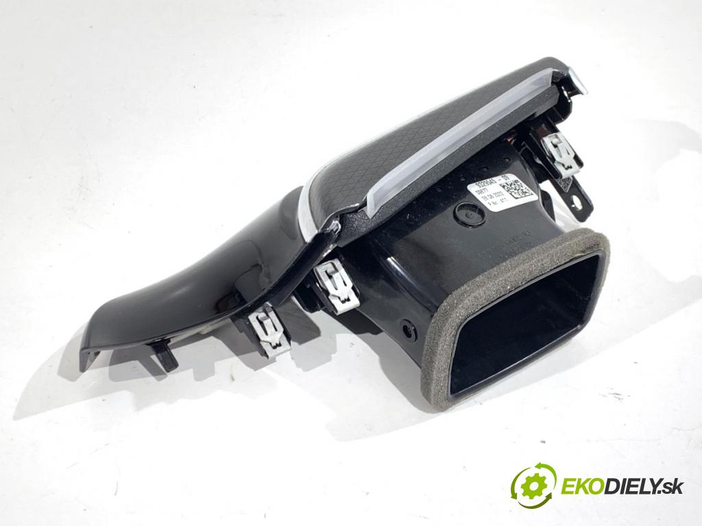 BMW G30 sedan 2022 140 kW 520 d xDrive 1995 Mriežky kúrenia ľavy predný 9329545