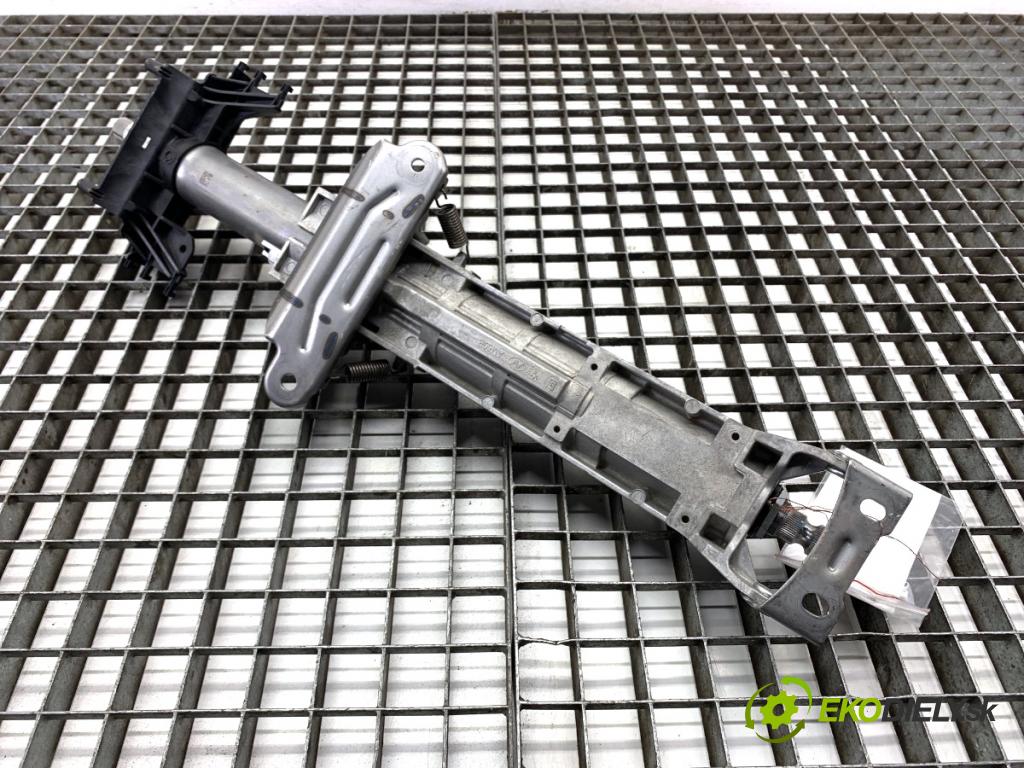 BMW G30 sedan 2022 140 kW 520 d xDrive 1995 hřídel tyč volantu 6896189 (Tyč řízení (volantu))