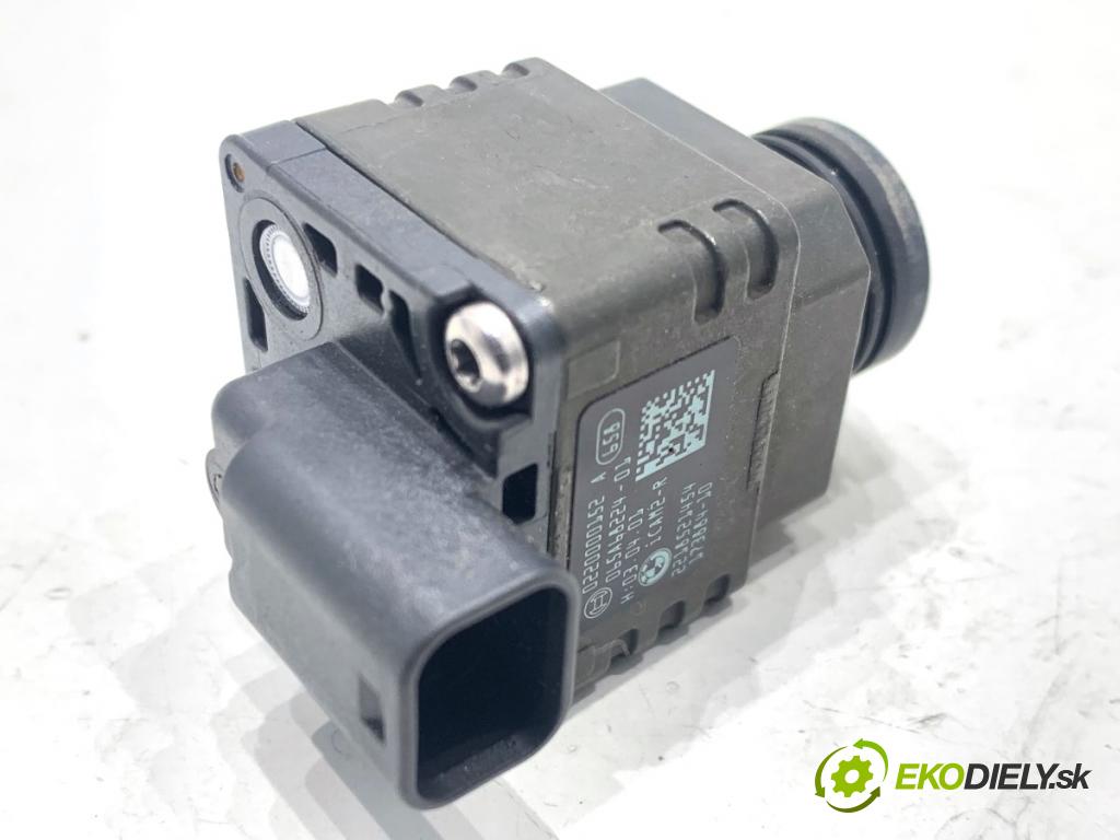 BMW G30 sedan 2022 140 kW 520 d xDrive 1995 KAMERA ZPĚT: 5A68224