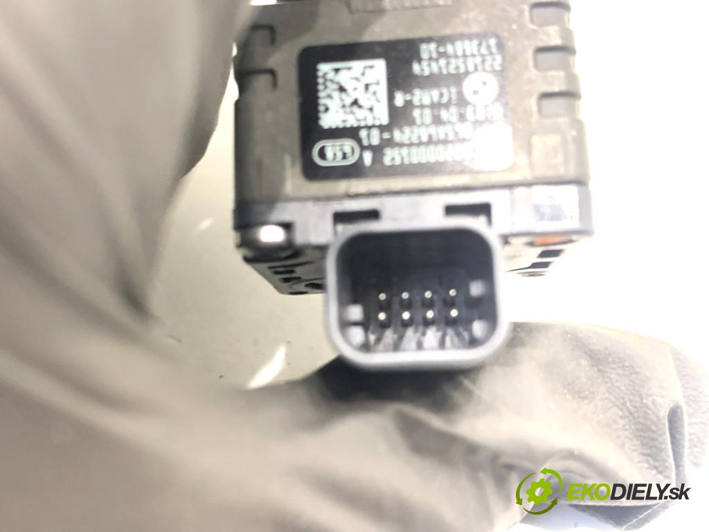 BMW G30 sedan 2022 140 kW 520 d xDrive 1995 KAMERA ZPĚT: 5A68224